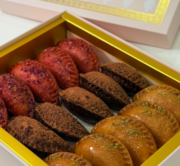 Signature 15-Piece Gujiya Collection